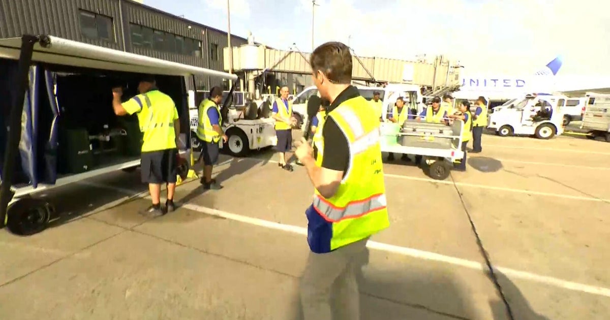 How intense temperatures are impacting airport workers
