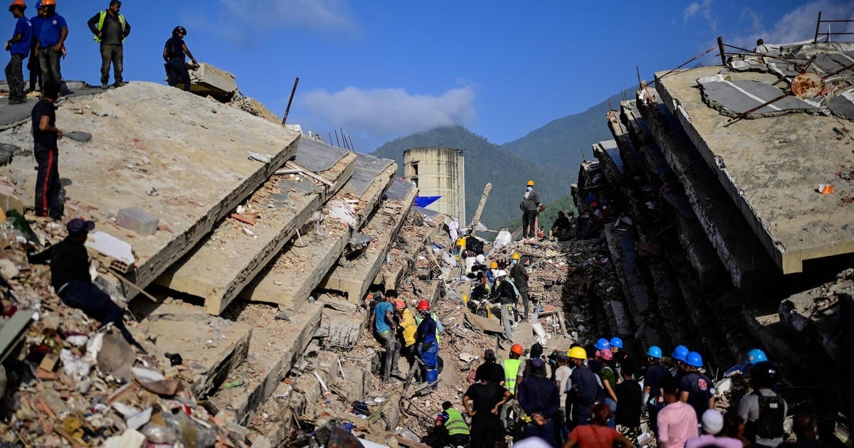 Venezuela earthquakes death toll spikes, details emerge about U.S. deportees reportedly trapped