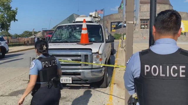 CBS Chicago Reporter, Photographer Attacked 