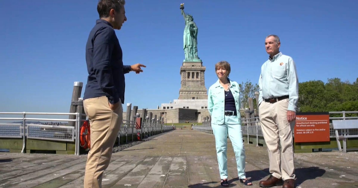 Who were the last residents of Liberty Island?