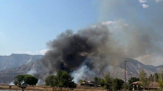 battlement-trail-fire-2-1-pic-from-grand-valley-fire-protection-district-on-fb.jpg 