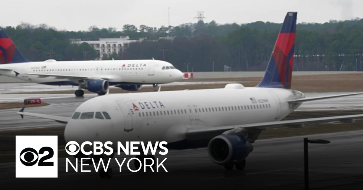 Plane and firework collide during flight to Chicago, according to ATC audio
