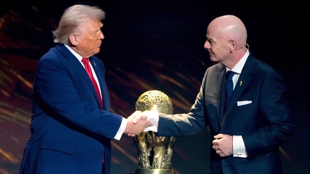 Donald Trump,Gianni Infantino 