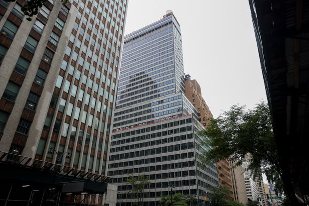 Midtown Manhattan Buildings Evacuated After Collapse Warning