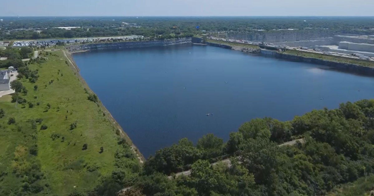 Neighbors say Thornton Reservoir in Chicago's south suburbs stinks after rainfall