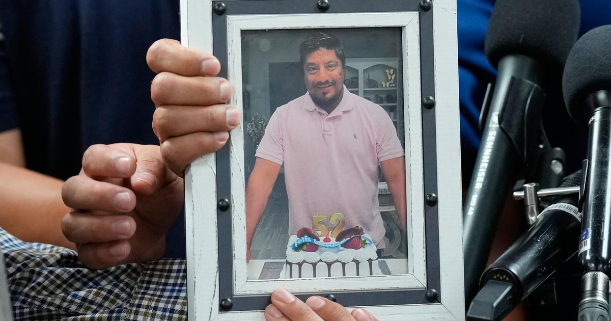 Синовете на мексиканец, убит от служител на ICE в Хюстън, изискват независимо разследване