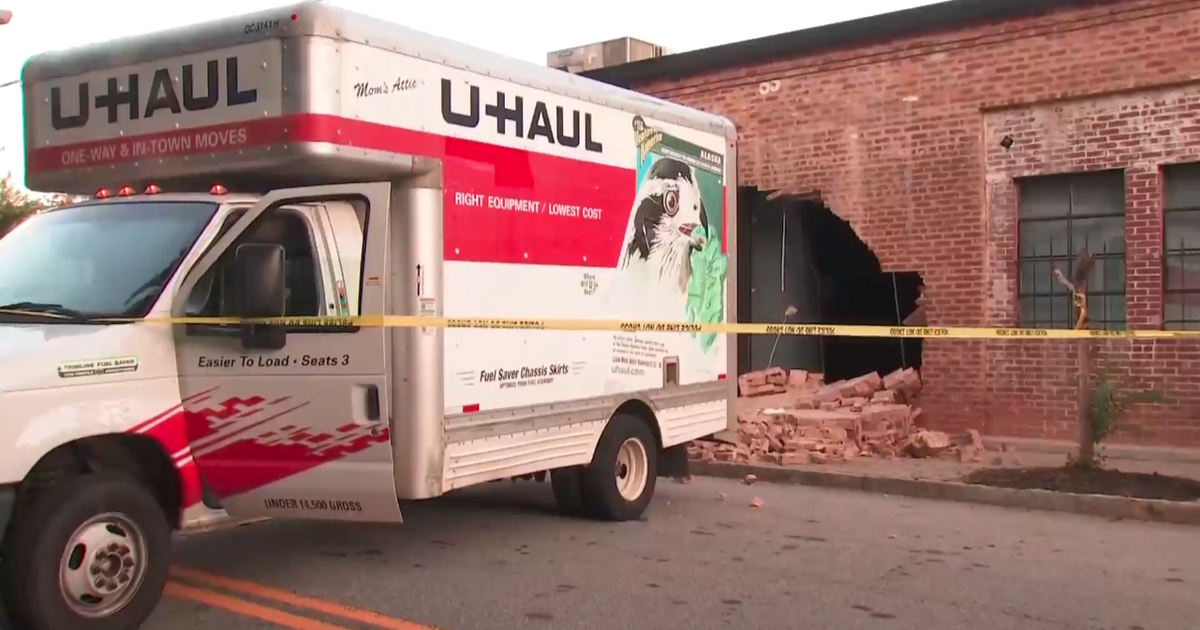 Masked thieves crash U-Haul into building to rob Atlanta business, police say