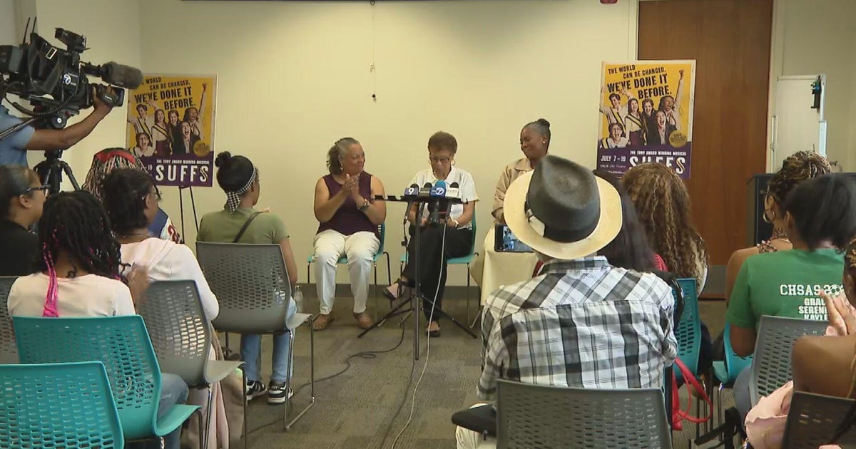 Chicago teens get lesson on activism and justice from great-granddaughter of Ida B. Wells