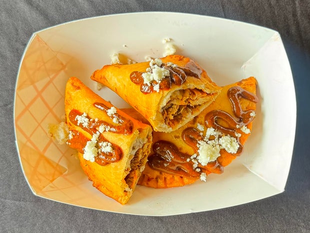 16-tacos-de-mole.jpg