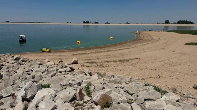barr-lake-boat-ramps-barr-lake-on-7-6-from-cpw.jpg 