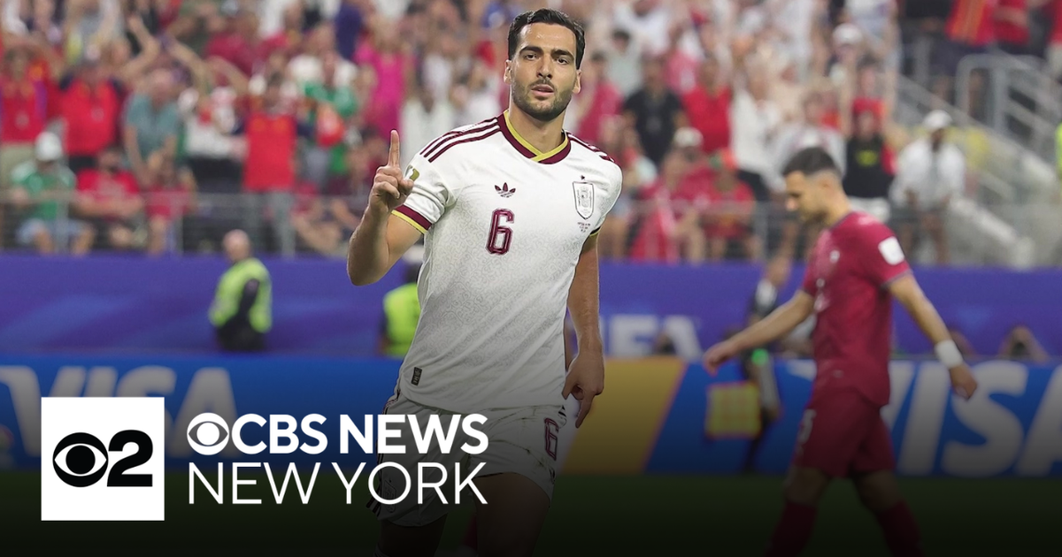Spain fans in NYC amped up about national team's World Cup run