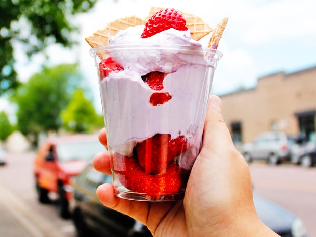 30-strawberries-and-blueberry-creme-parfait.jpg