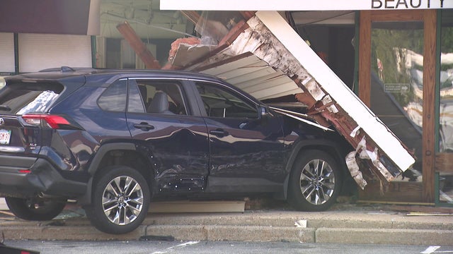 Danvers salon crash 