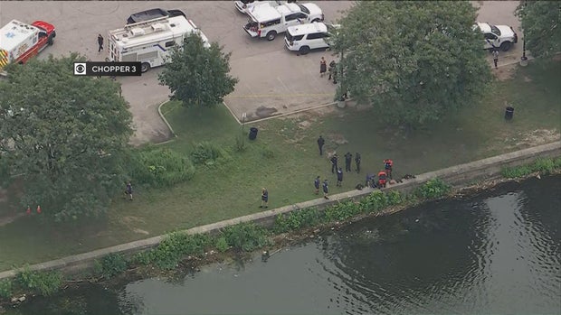 kelly-drive-car-into-schuylkill-river-rescue.jpg