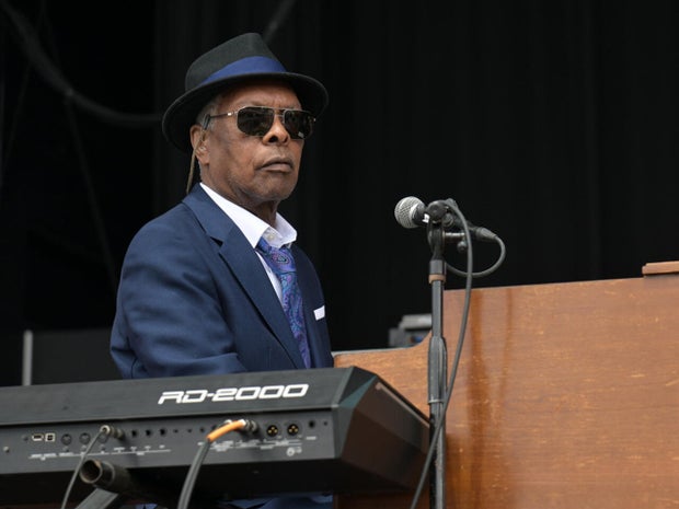 ed-spinelli-summerfest-w2d1bookert-jones.jpg 