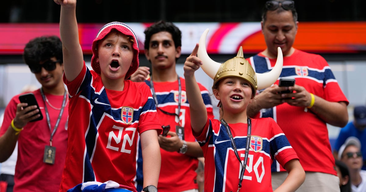 England and Norway teams face South Florida heat during World Cup quarterfinal