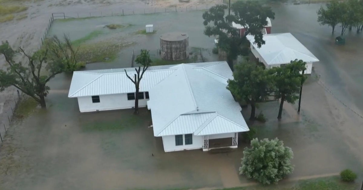 Heavy rain hits Texas and intense heat impacts parts of U.S.