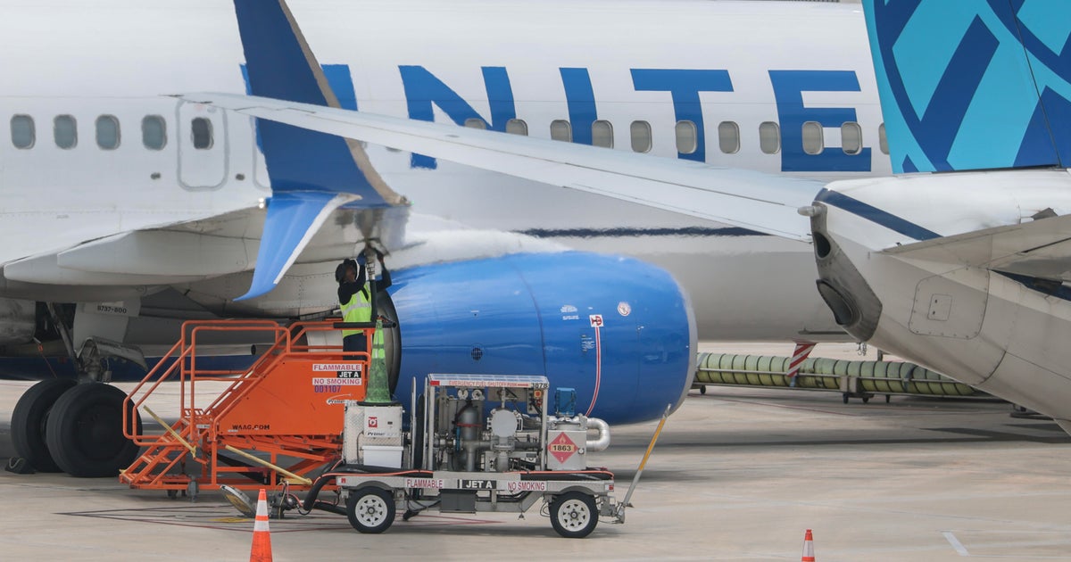 United Airlines очаква 6 милиарда долара допълнителни разходи за гориво тази година