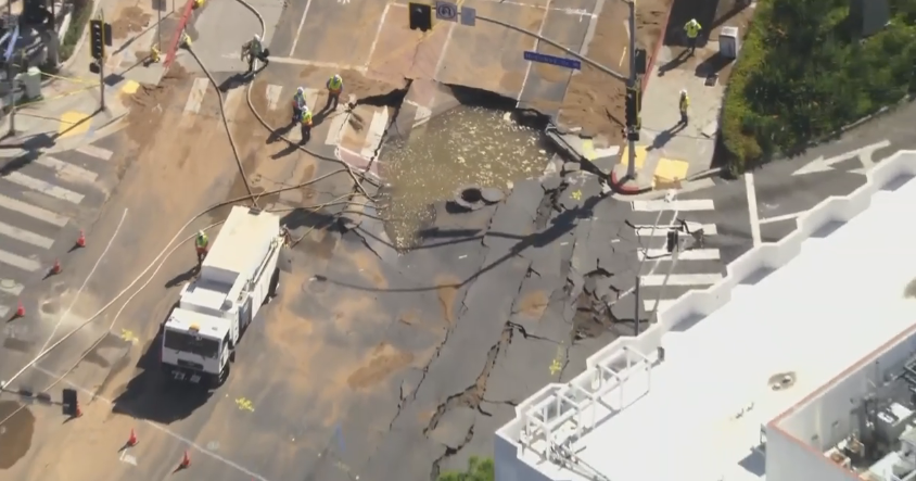 Los Angeles-area water main break floods West Hollywood streets, causes ...
