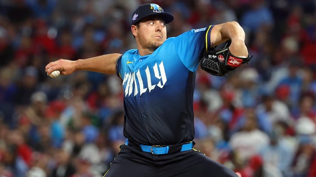 Arizona Diamondbacks v Philadelphia Phillies 