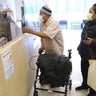US-NEWS-ILL-IMMIGRANTS-INSURANCE-TB 