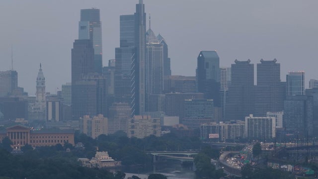 Hazy skies in Philadelphia 