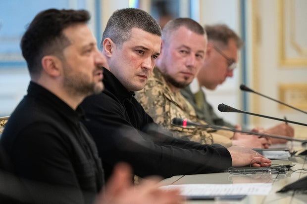Ukrainian President Zelenskyy meets German Defence Minister Pistorius in Kyiv