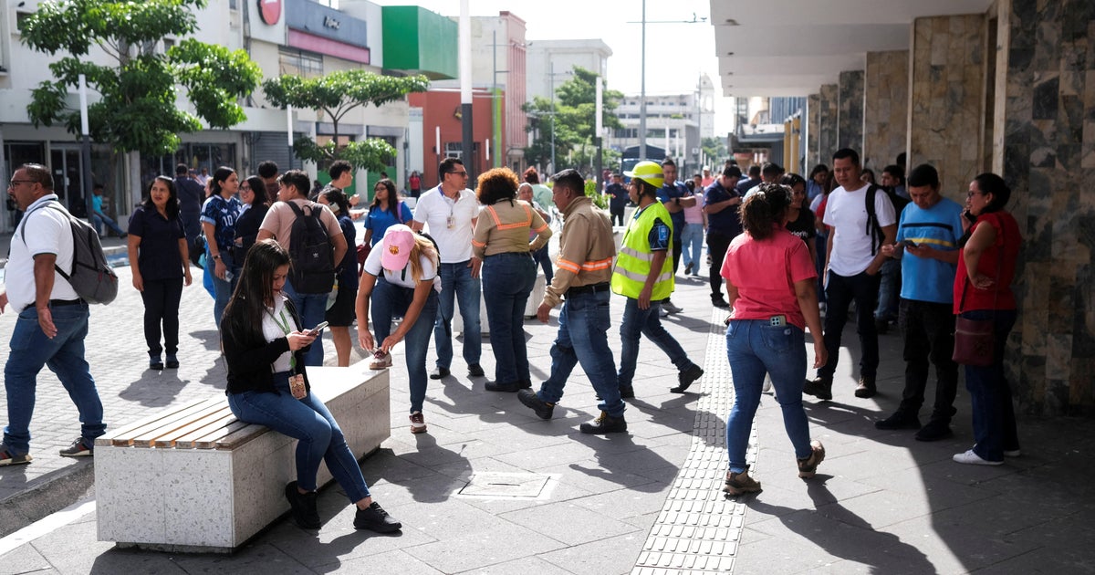 Strong earthquake hits Mexico-Guatemala border, triggering tsunami alert