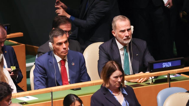 Prime Minister Pedro Sanchez (left) and King Felipe VI (right) attend the opening session of the General Debate of the 80th session of the United Nations General Assembly in New York, September 23, 2025, in New York 
