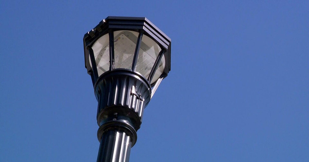 Broken streetlights causing frustration for St. Paul business owners