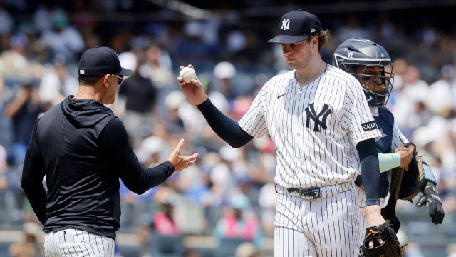 yankees-dodgers-cam-schlittler.jpg 