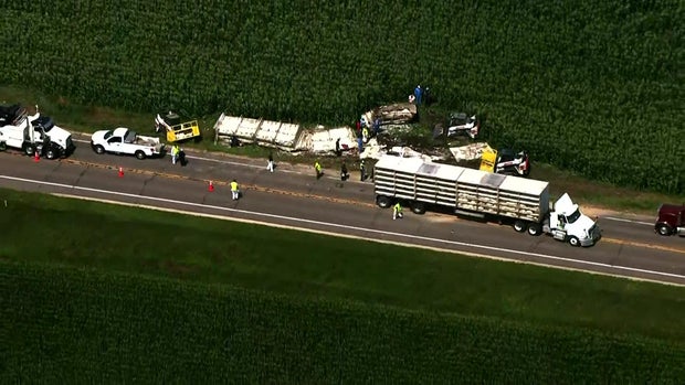 inx-turkey-truck-rollover-aerials-072026-11-41-5901-1.jpg