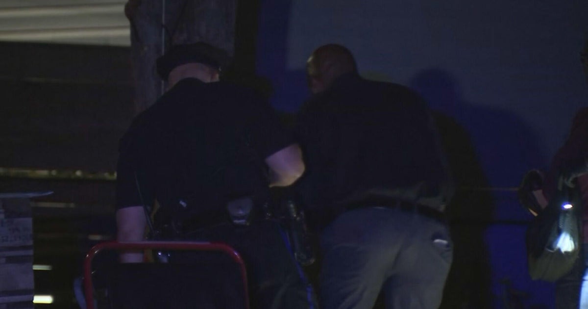 Man, dog shot by suspects targeting homeless in Kensington, police say