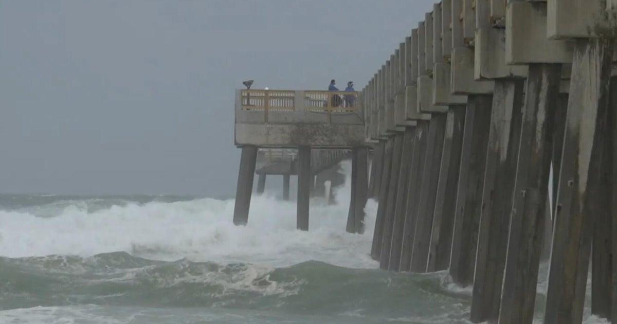 Eye Opener: Severe weather across U.S. as Gulf states prepare for Tropical Storm Bertha
