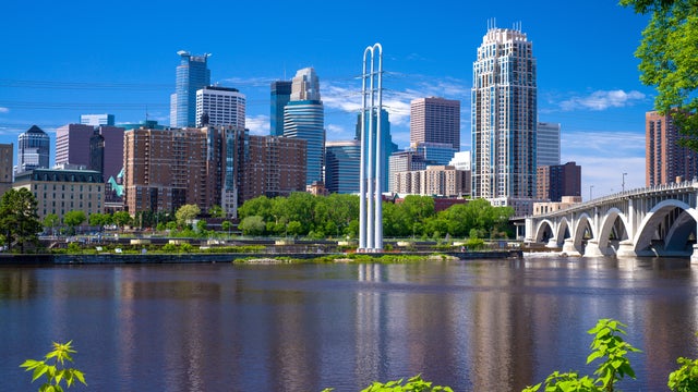 mississippi river, minneapolis skyline 