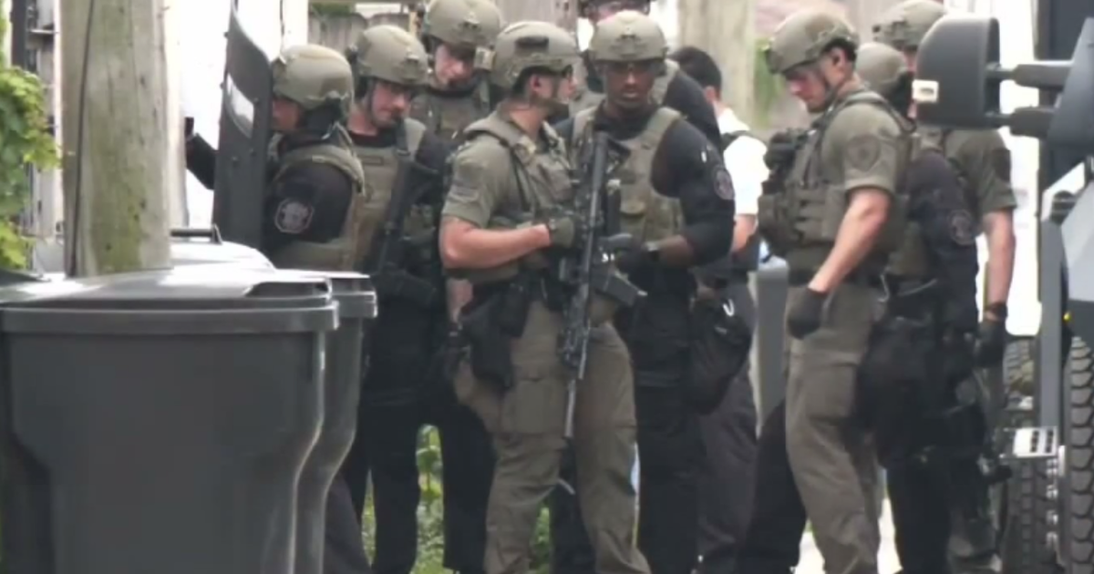 Man charged with attempted murder after SWAT officer, woman shot in Albany Park