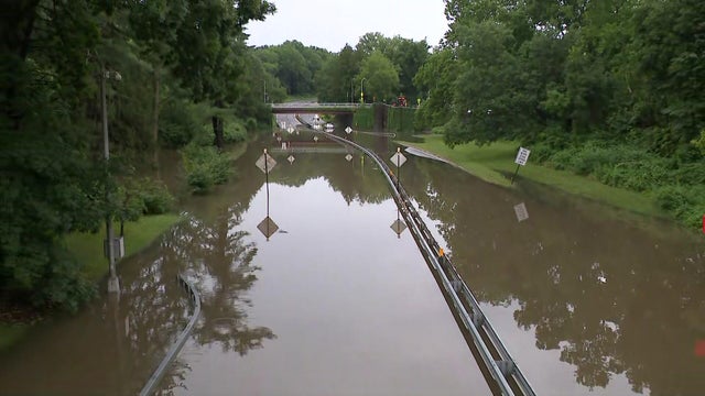Flooded Bronx River Parkway 