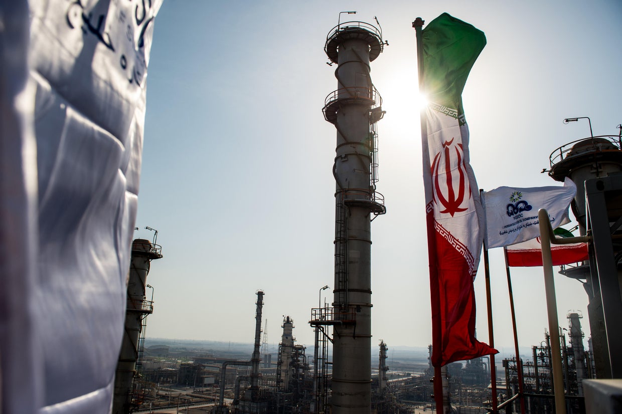 Iran meets its own gasoline needs after expanding the Persian Gulf Star oil refinery in the Persian Gulf