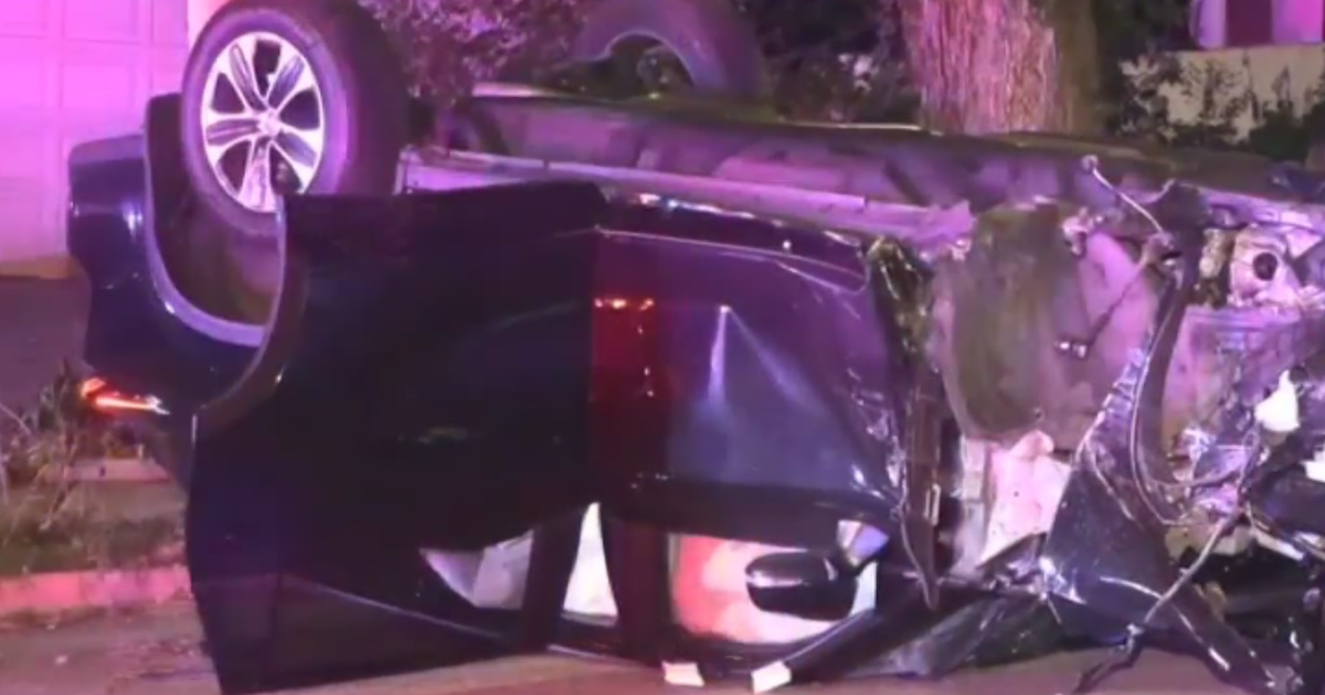 Police pursuit ends in rollover crash in Morgan Park