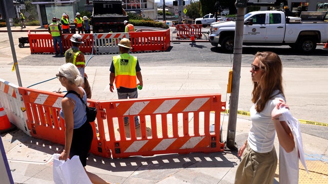 Repair continues on Sunset Blvd. water main break 