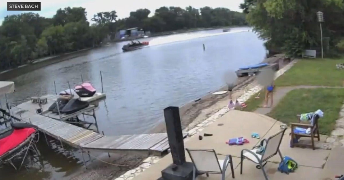 Neighbors capture moment before fatal 2-boat collision on Fox River