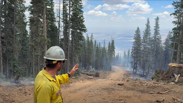 aspen-acres-fire-division-b-supervisor-shows-dozer-line-july-19-2026.png