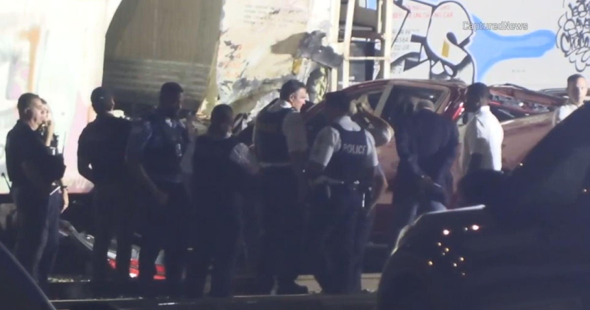 Woman, 2 men killed when vehicle hits train after pursuit on Chicago's Southwest Side