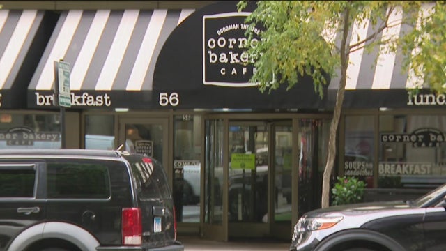 corner bakery loop closed 