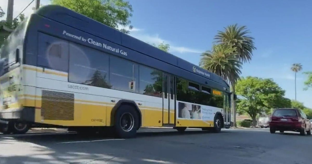 SacRT considering rapid bus route to airport while light rail plans remain on hold