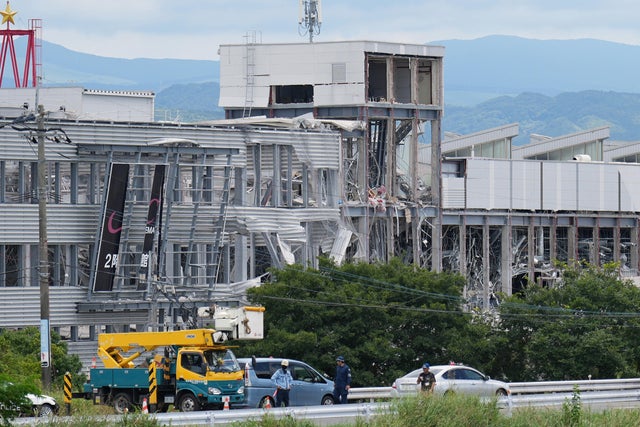 Japan earthquake hits Kumamoto prefecture, death toll rises to 34 as rescue hopes fade amid ongoing destruction and injuries.