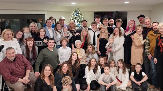 robin-family.png