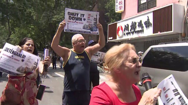 Protesters in Queens 