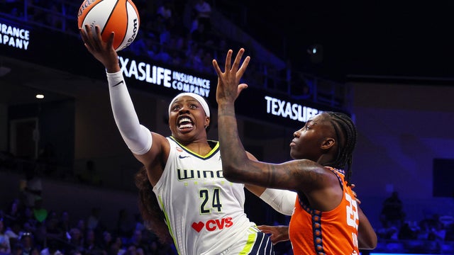 Connecticut Sun v Dallas Wings 