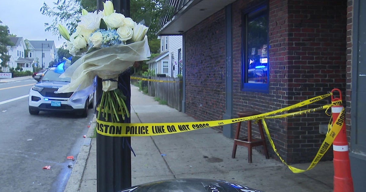 1 killed, 4 wounded in Hyde Park shooting. City leaders address violence on National Night Out